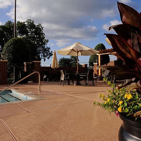 Hampton Inn & Suites Nashville-Vanderbilt-Elliston Place Exterior foto