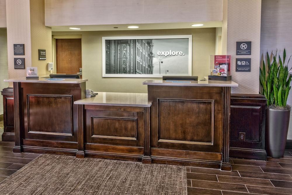 Hampton Inn & Suites Nashville-Vanderbilt-Elliston Place Exterior foto