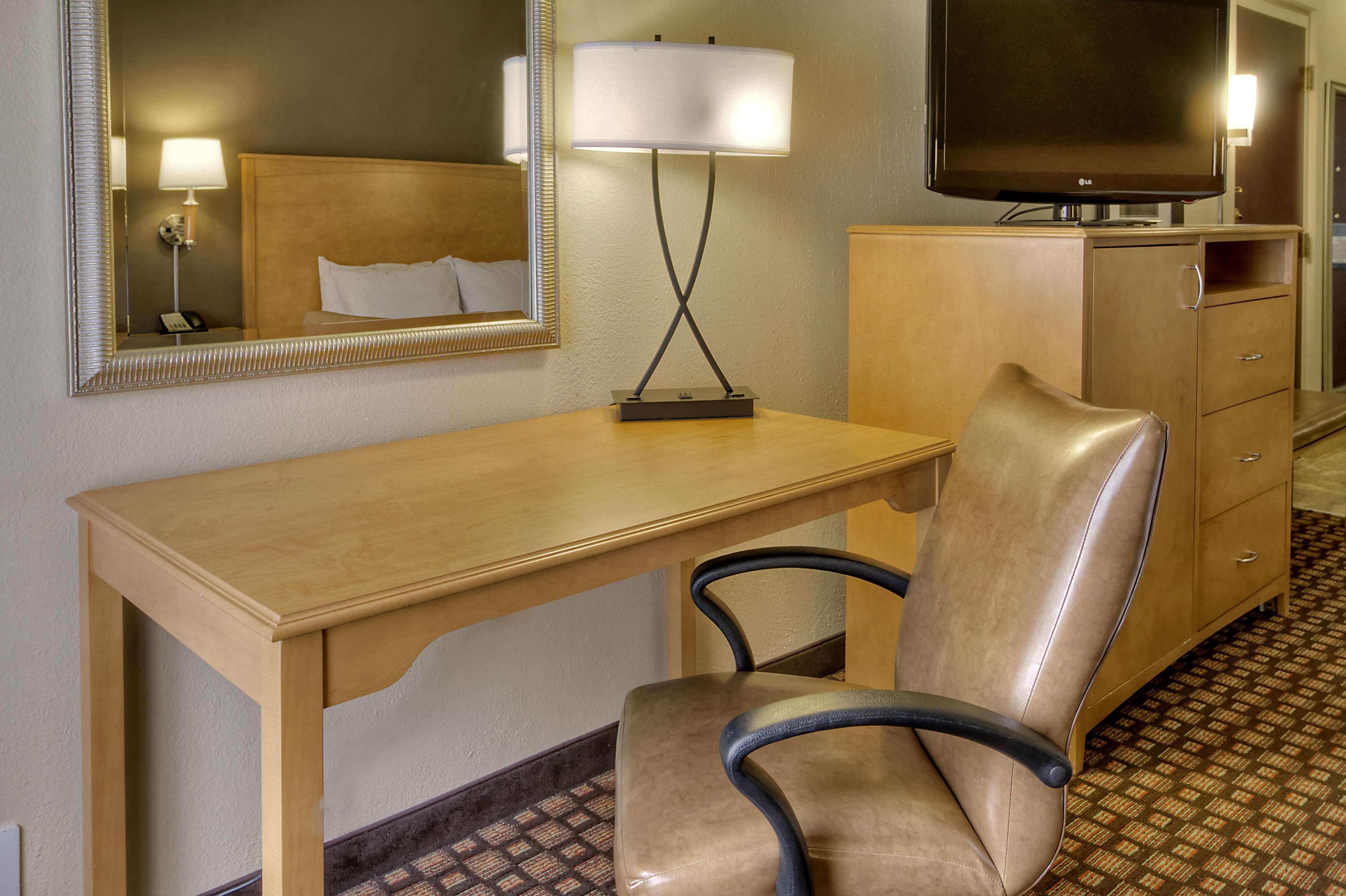 Hampton Inn & Suites Nashville-Vanderbilt-Elliston Place Exterior foto