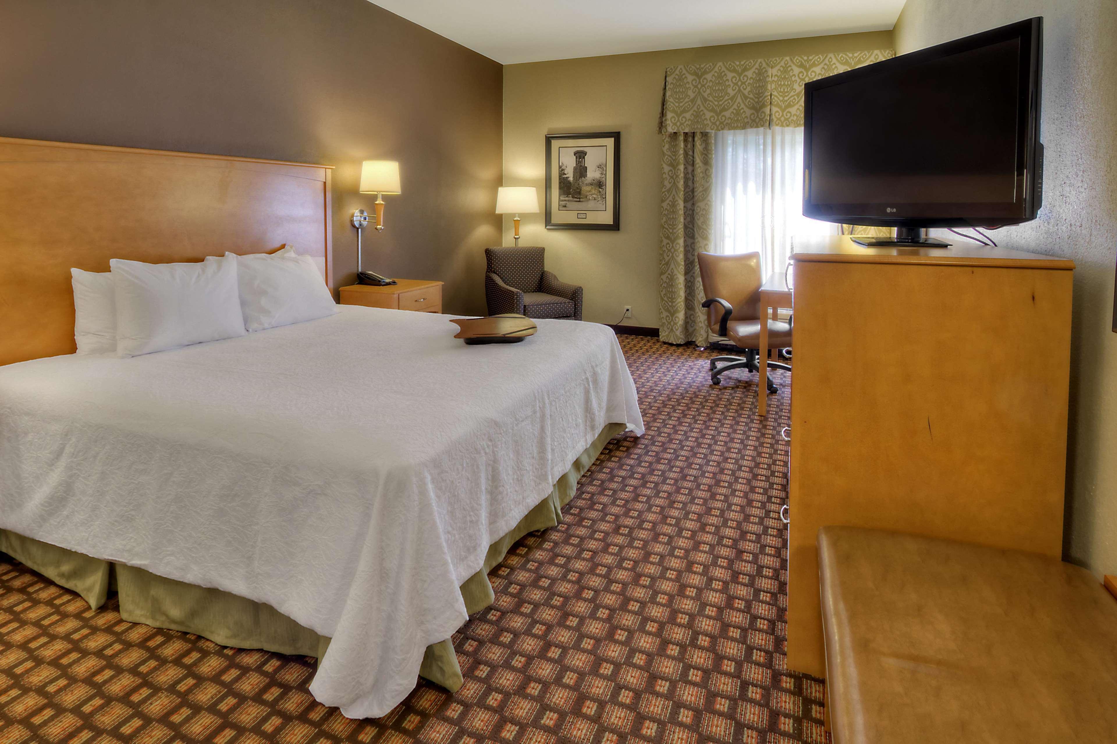 Hampton Inn & Suites Nashville-Vanderbilt-Elliston Place Exterior foto