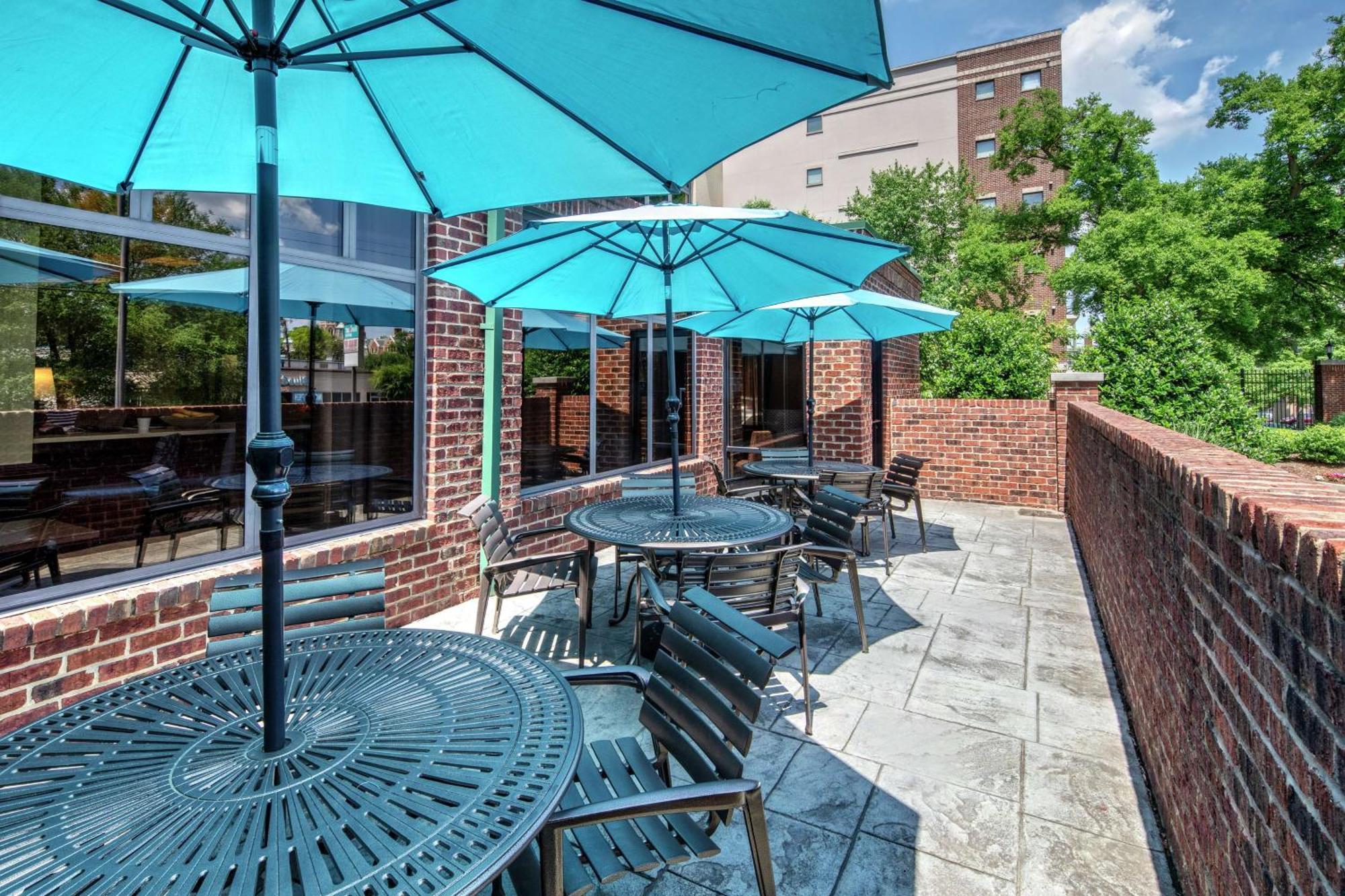 Hampton Inn & Suites Nashville-Vanderbilt-Elliston Place Exterior foto