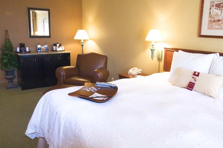 Hampton Inn & Suites Nashville-Vanderbilt-Elliston Place Exterior foto